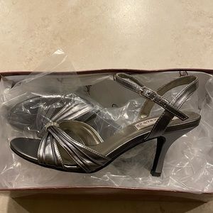 Durables Inc dress shoes